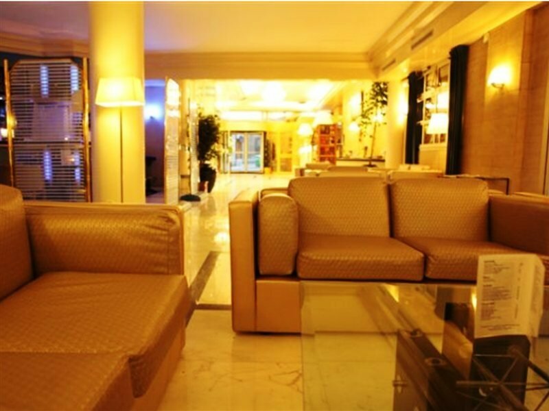 Фото Royal Garden Champs Elysées