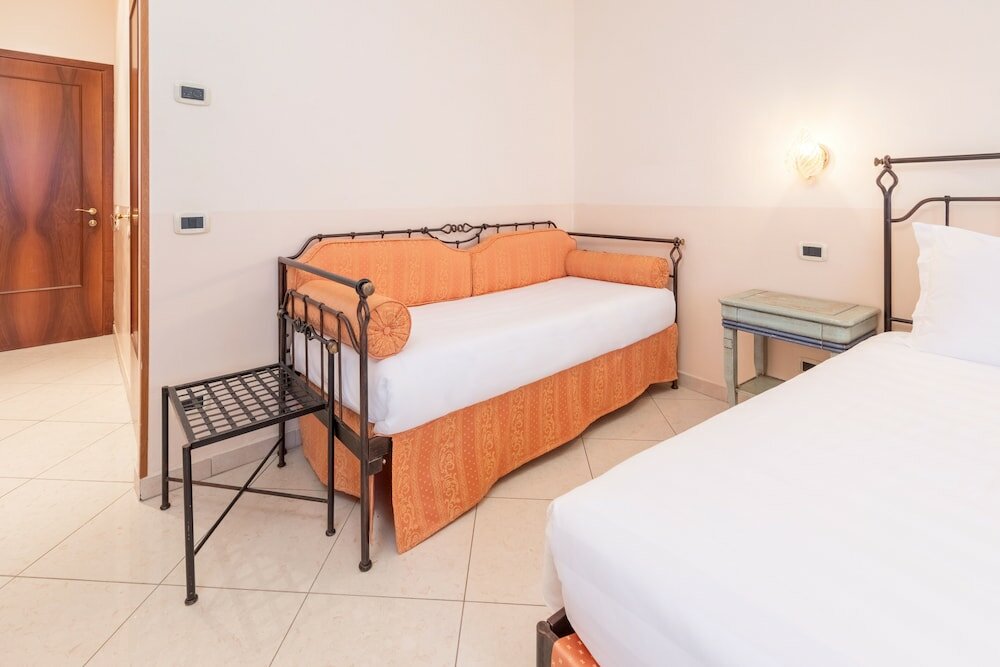 Фото La Locandiera