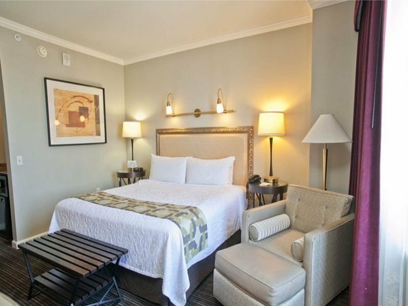 Фото Magnolia Hotel Houston, A Tribute Portfolio Hotel