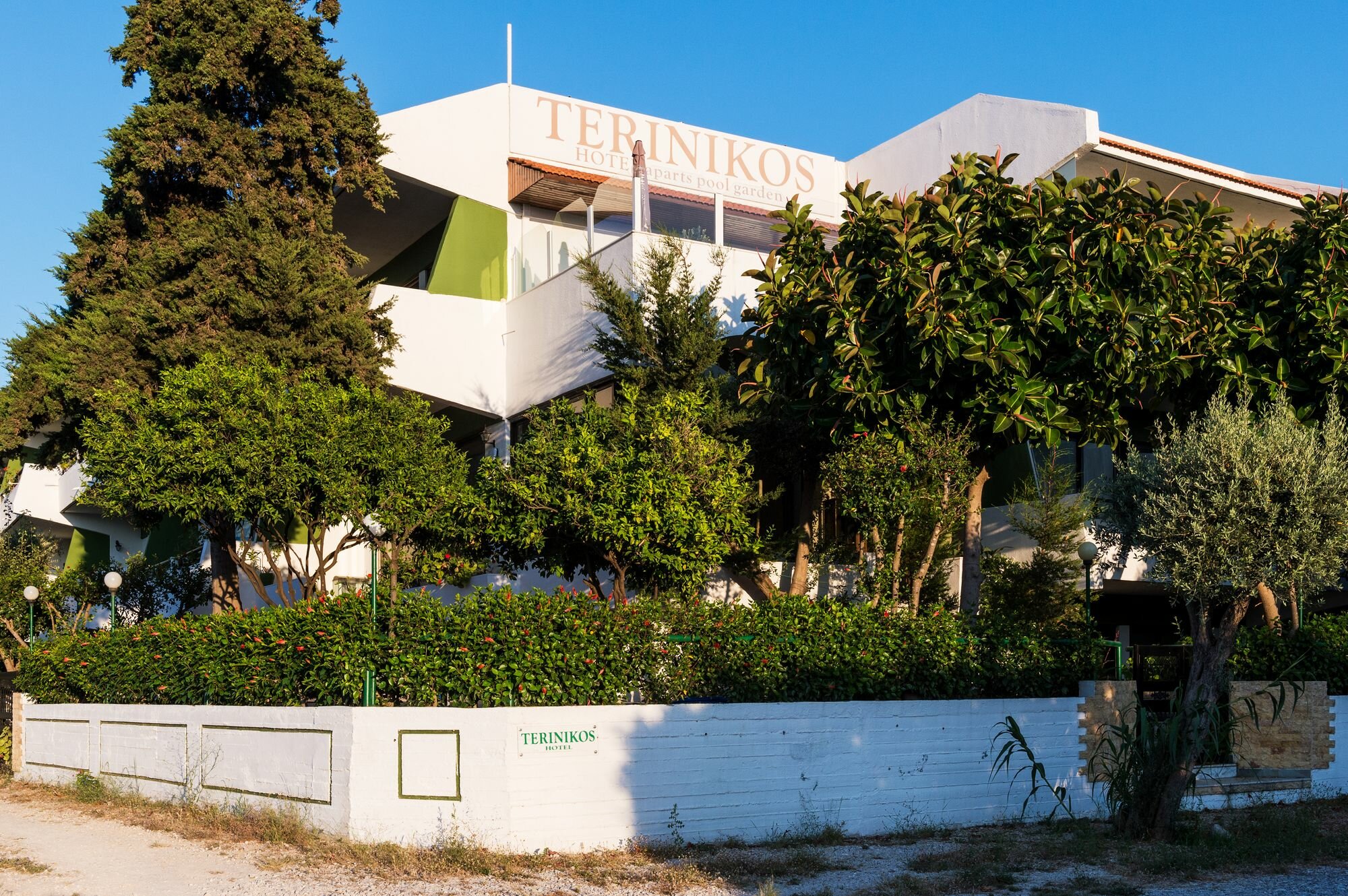 Фото Апарт-отель Terinikos