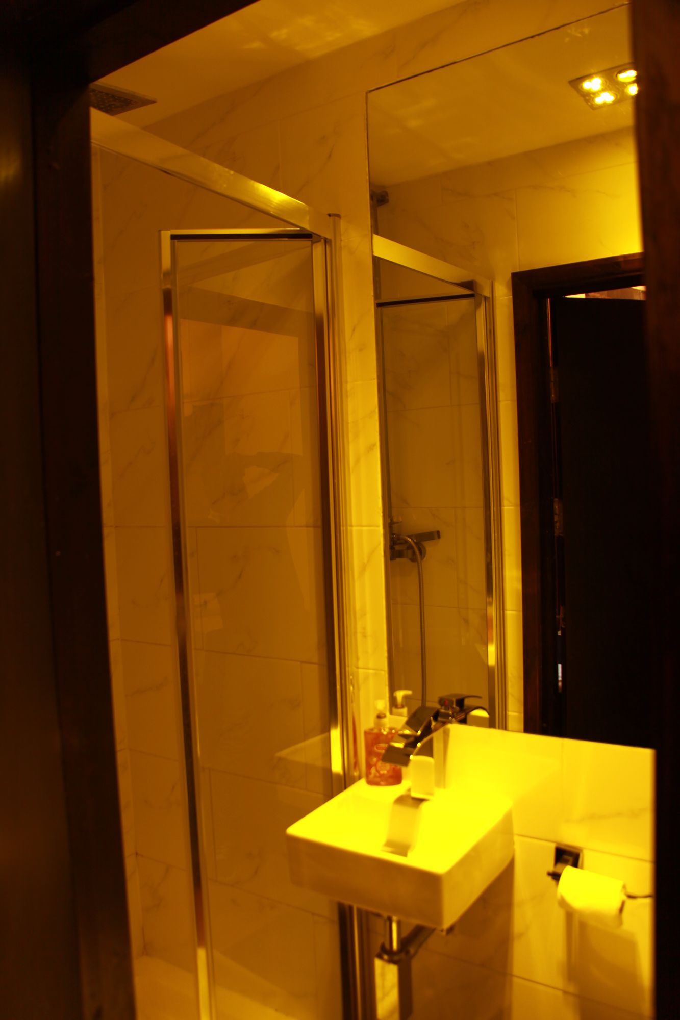 Фото Exhibition Court Hotel 4