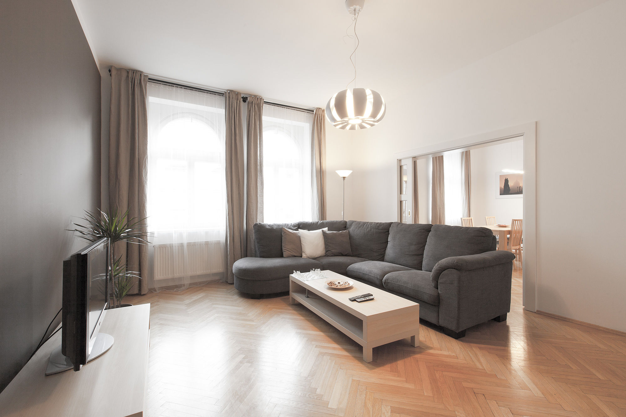 Фото Апартаменты DownTown Suites Kodaňská