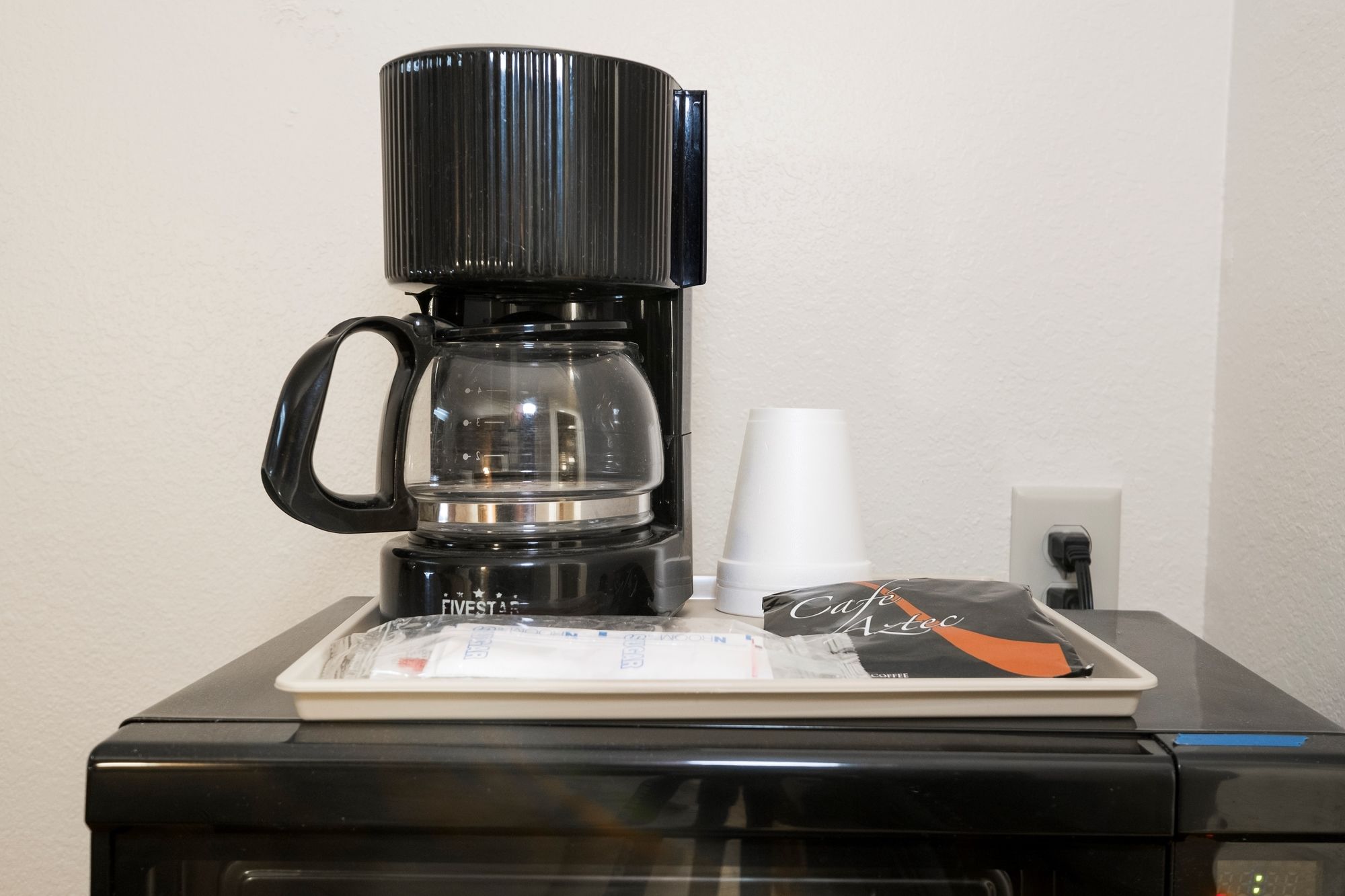 Фото Red Roof Inn & Suites Biloxi