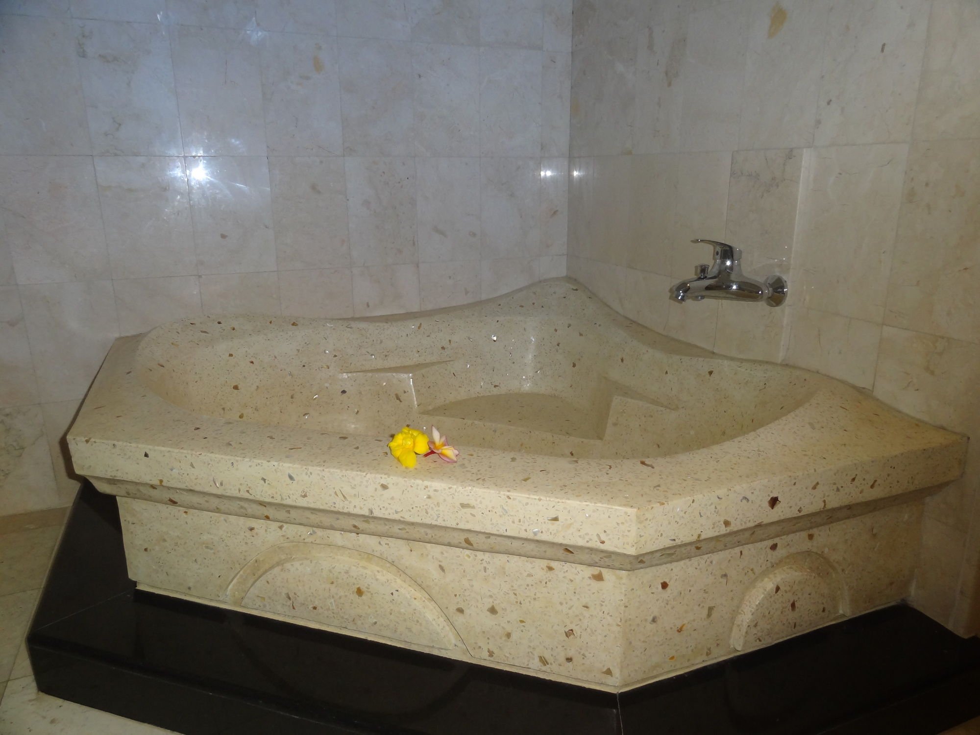 Фото Hibiscus Cottages