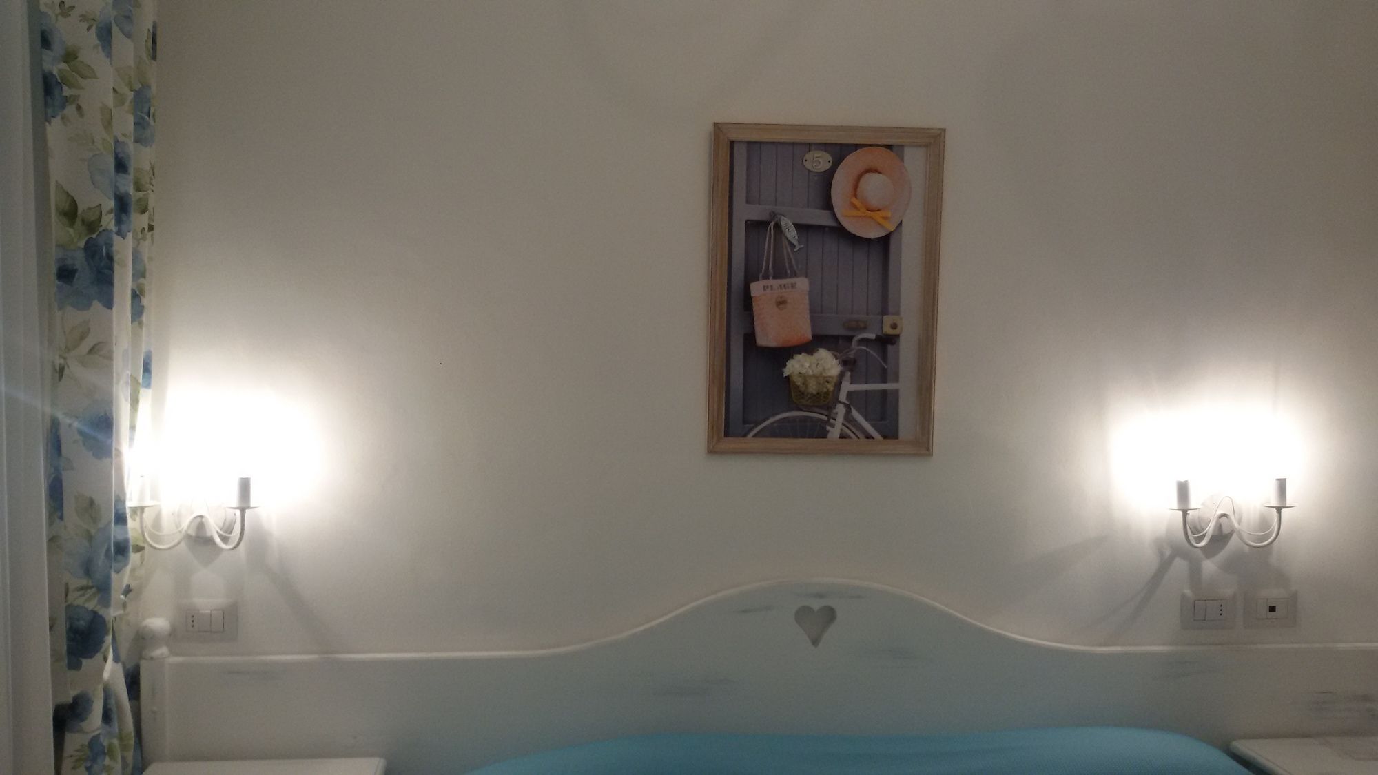 Фото Hotel La Scogliera