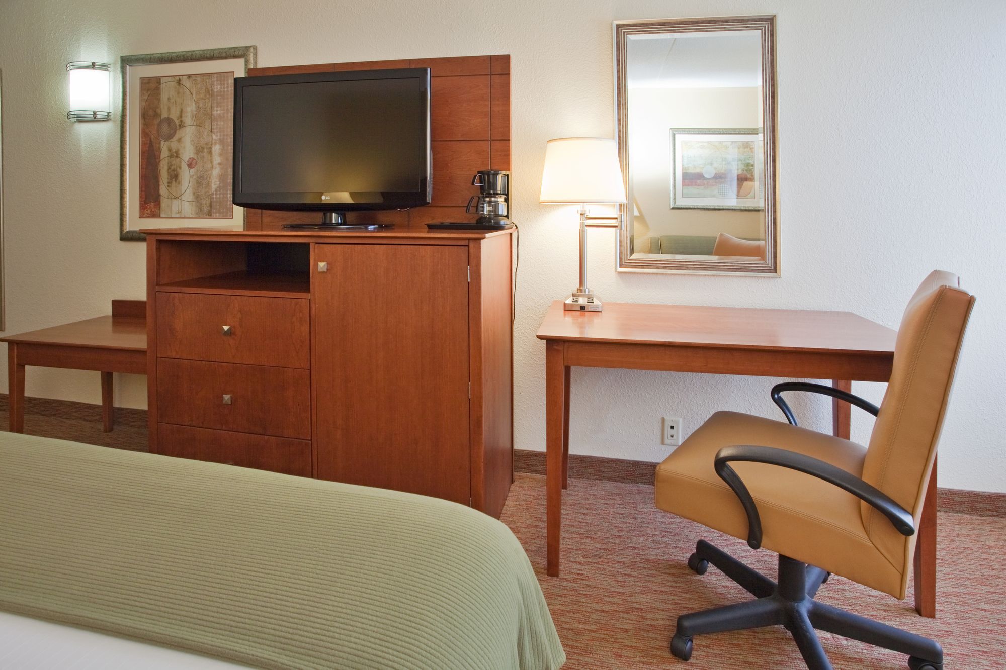 Фото Holiday Inn Express Lynchburg, an Ihg Hotel