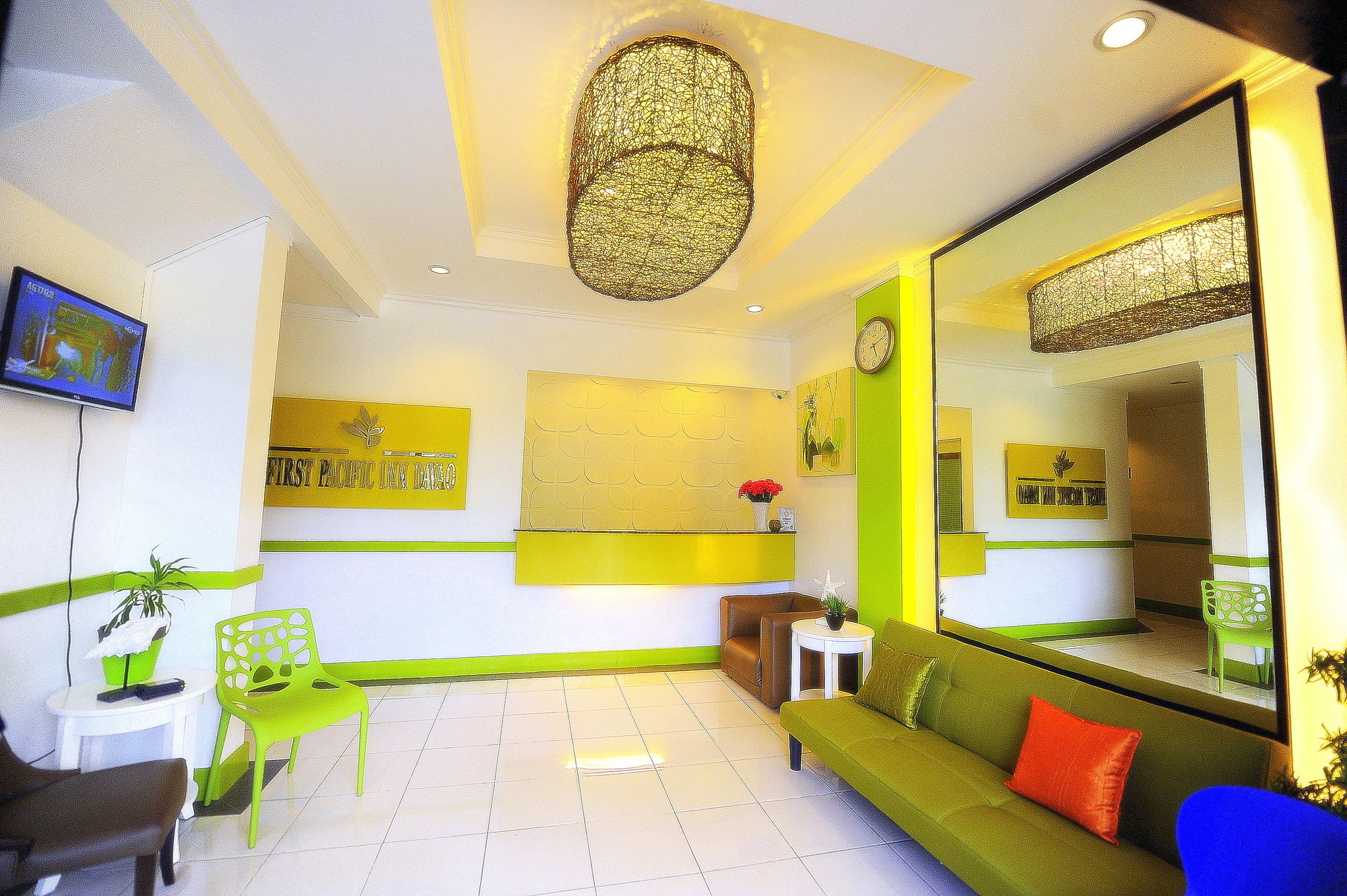 Фото First Pacific Inn