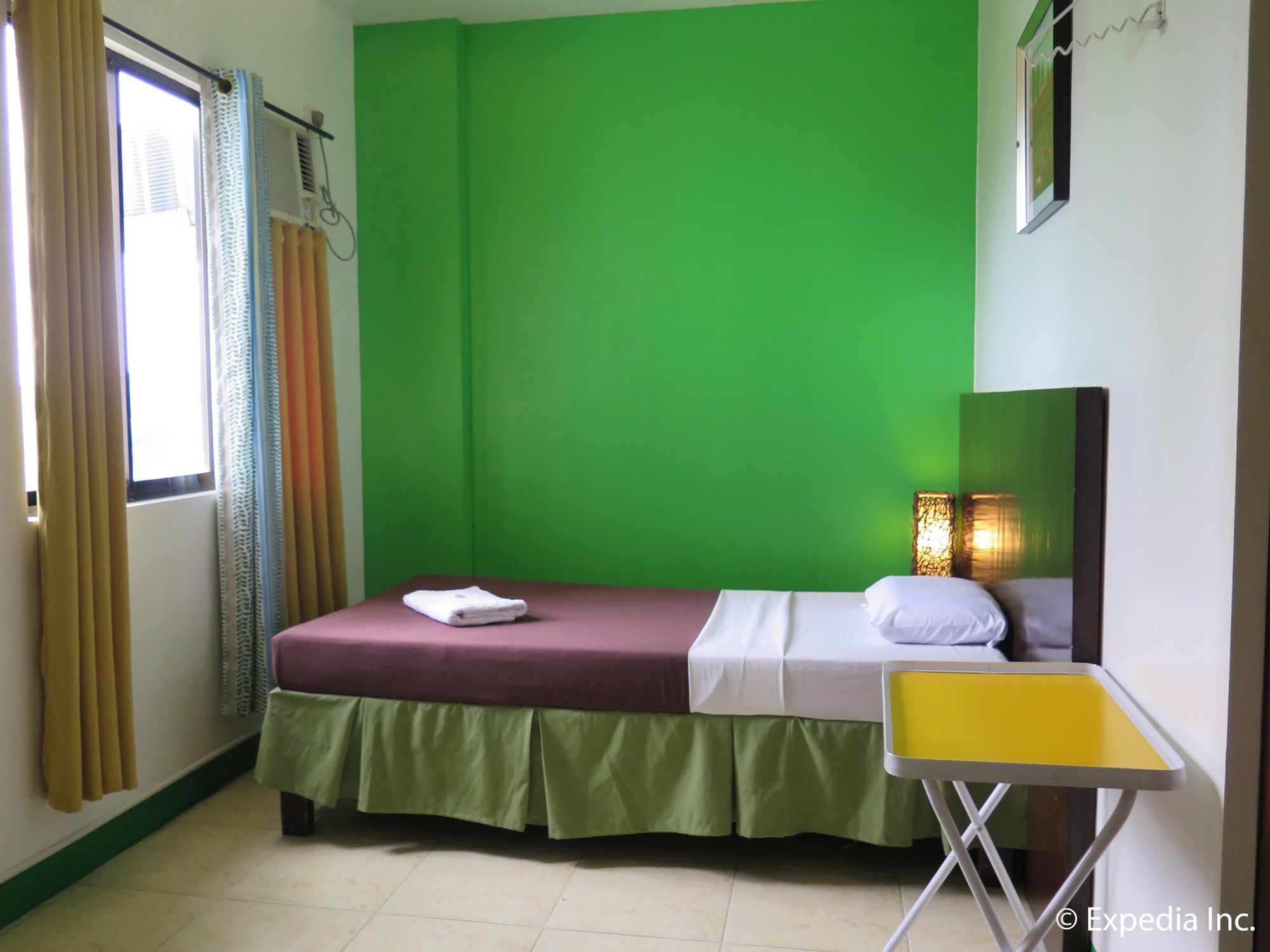 Фото First Pacific Inn