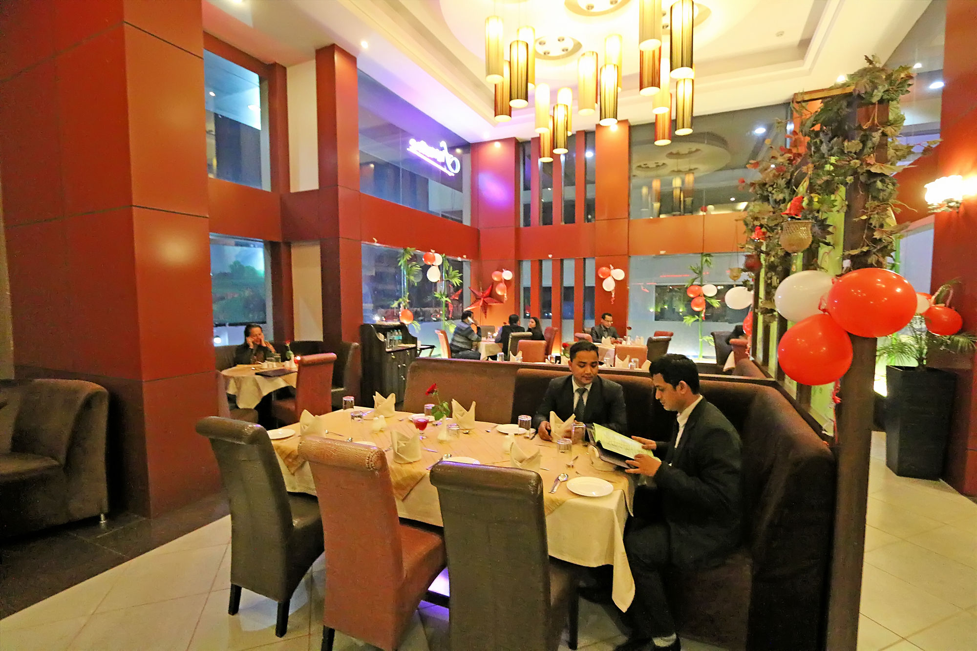 Фото Hotel Gateway Grandeur