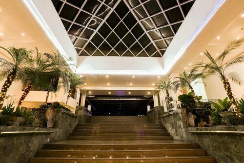 Гостиница The Lake Hotel Tagaytay в Тагайтае