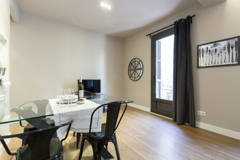 Фото AinB Eixample Miró