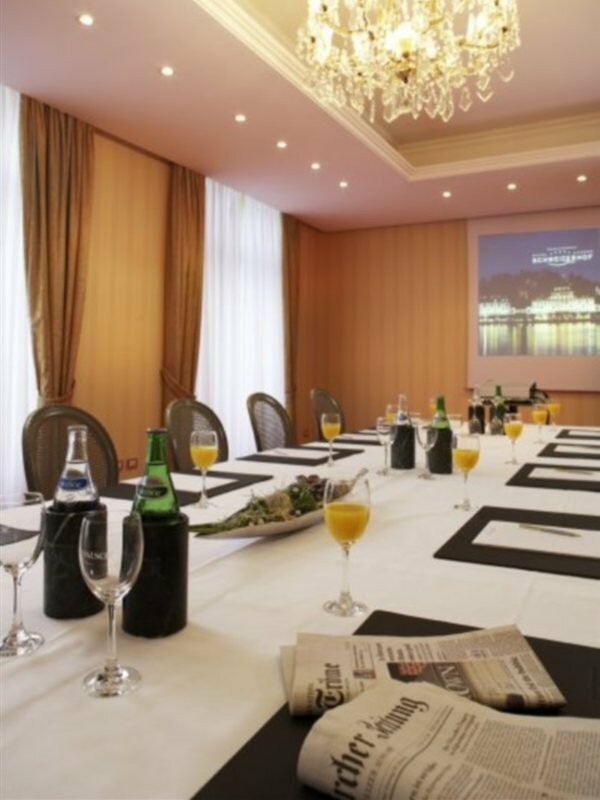 Фото Hotel Schweizerhof Luzern