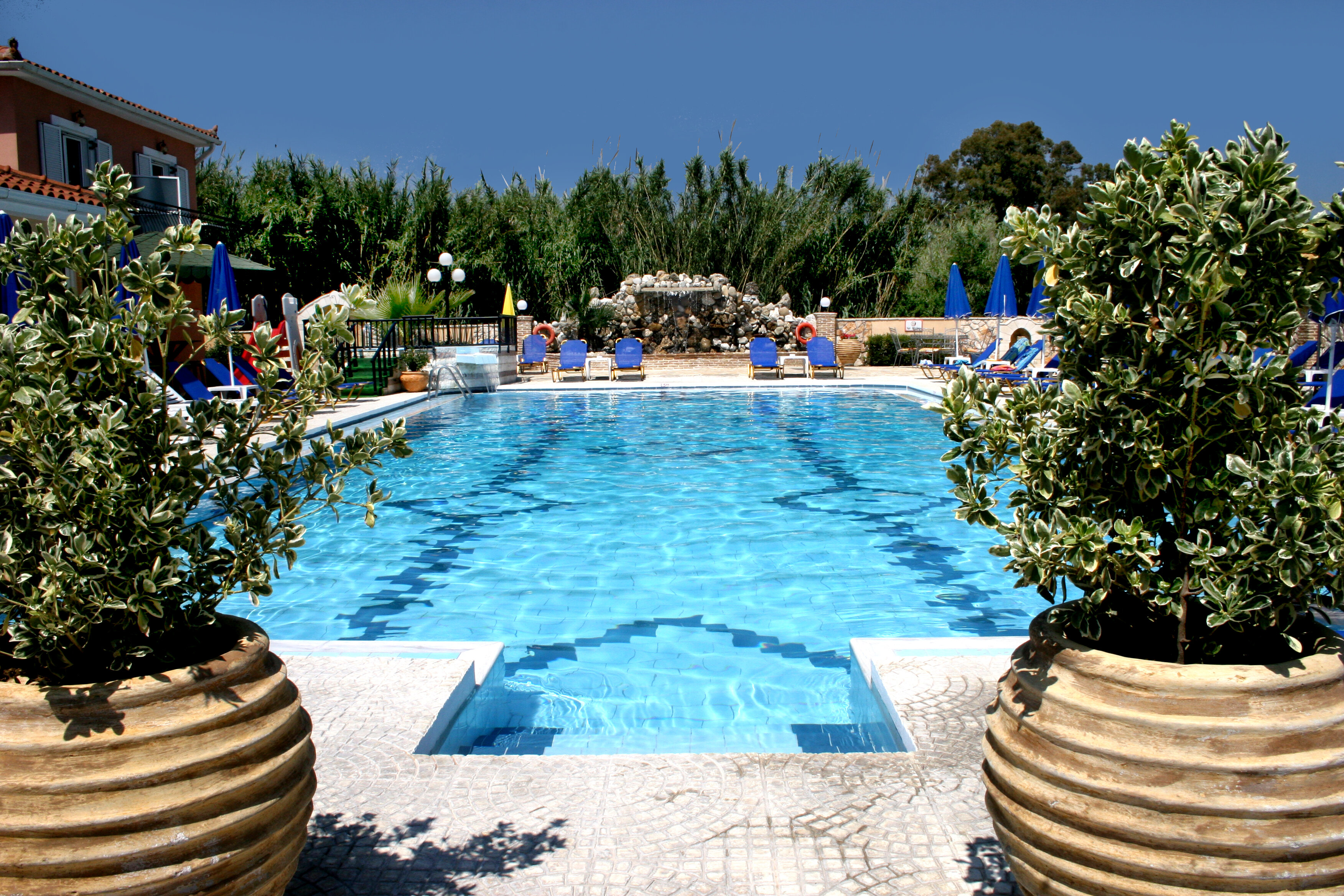 Фото Paradise Apartments