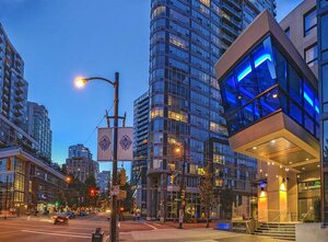 Гостиница Hotel Blu Vancouver