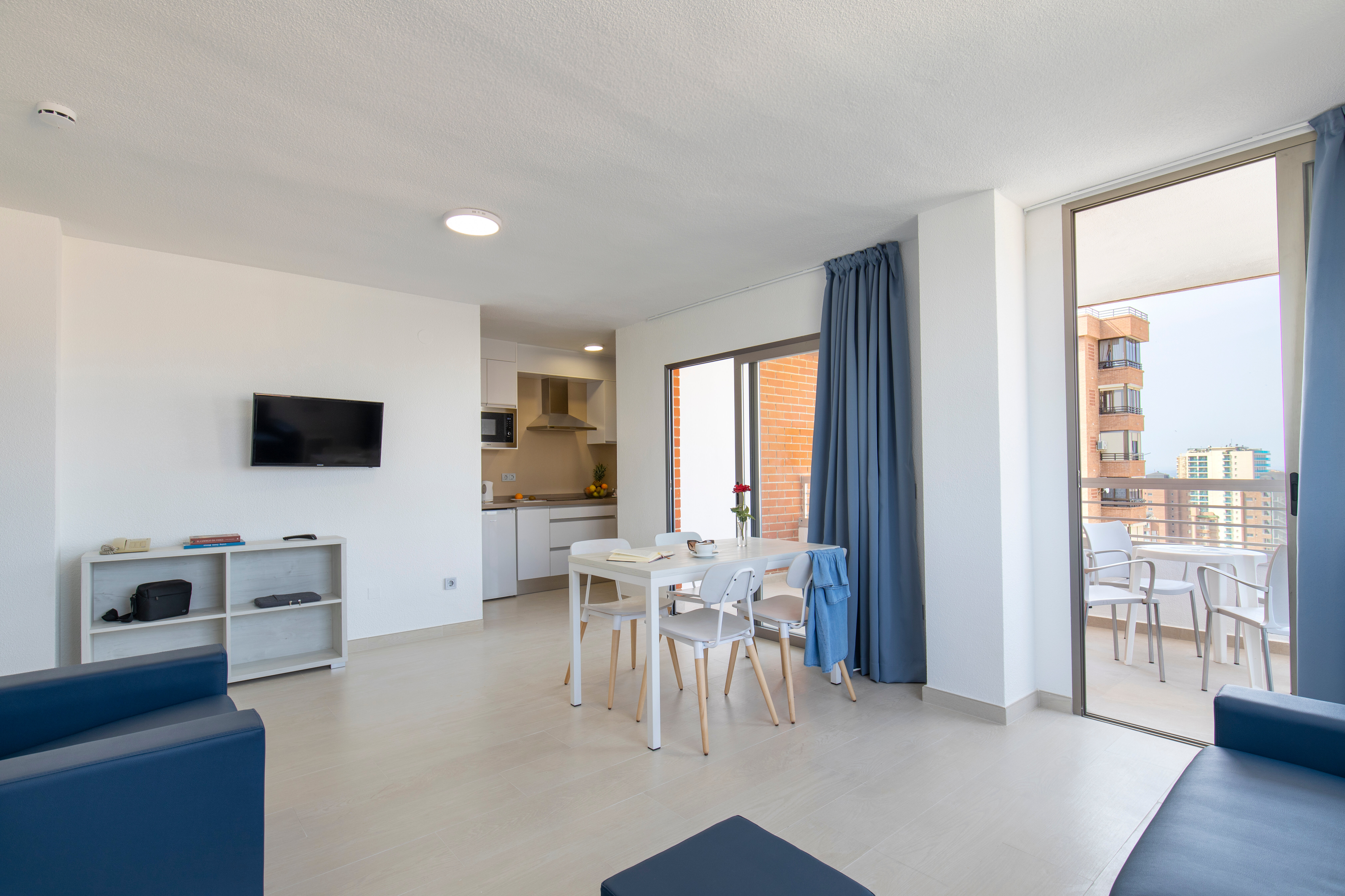 Фото Aparthotel BCL Levante Lux