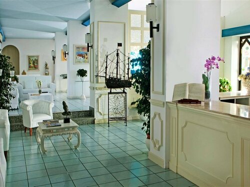 Внешний вид отеля Hotel & SPA Bellavista Francischiello в Масса-Лубренсе, фото 2