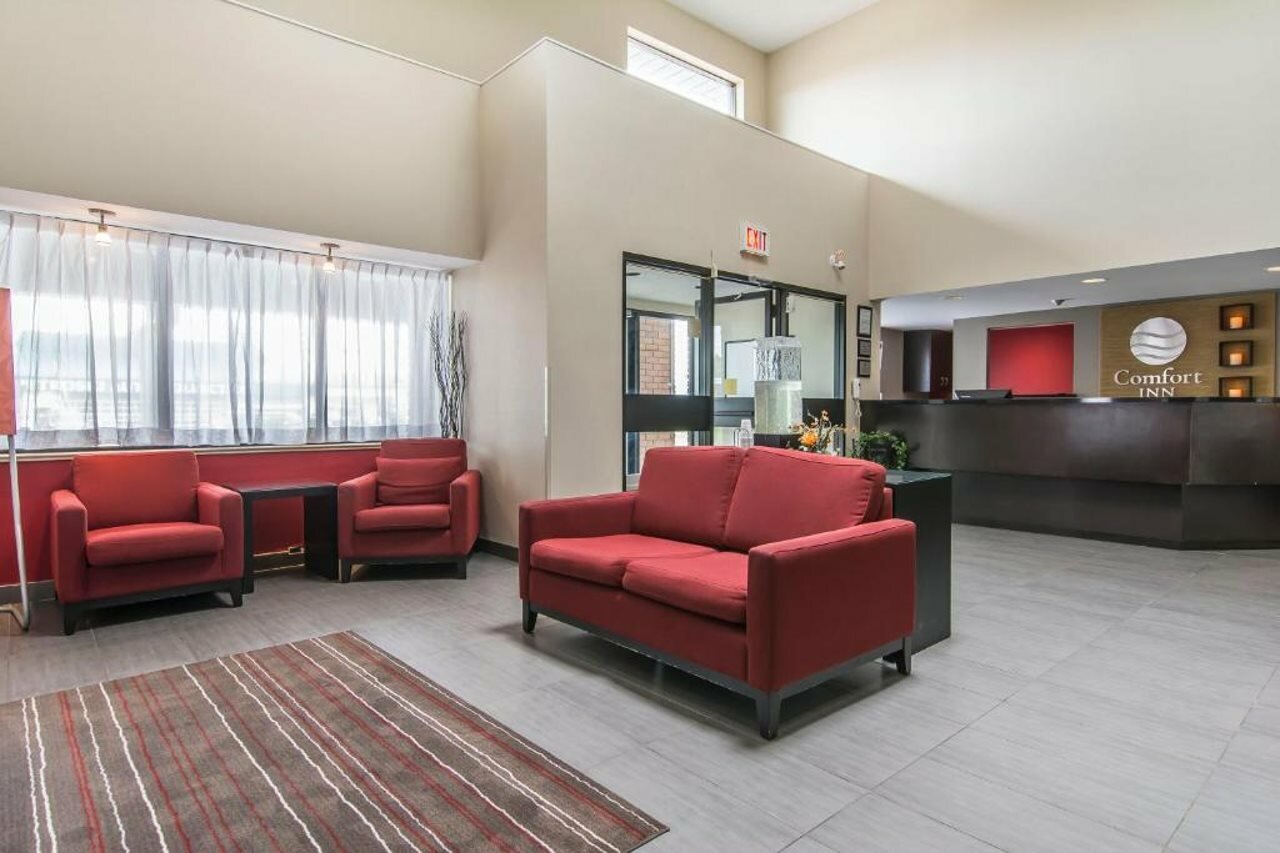 Фото Comfort Inn Brossard