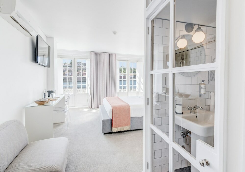 Фото Miragaia Riverside Suites