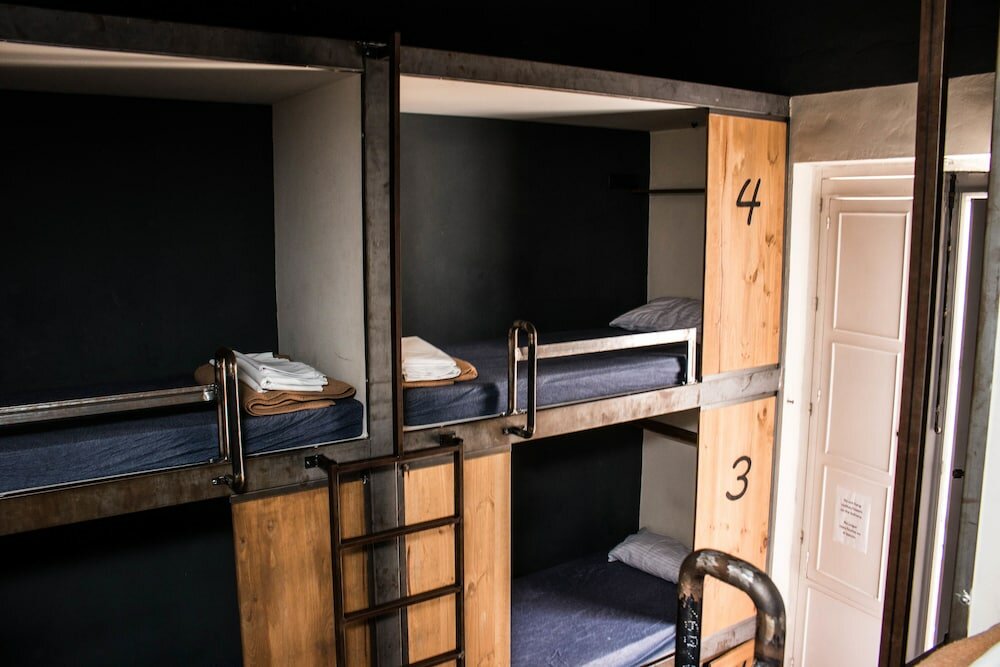 Фото Black Swan Hostel Sevilla