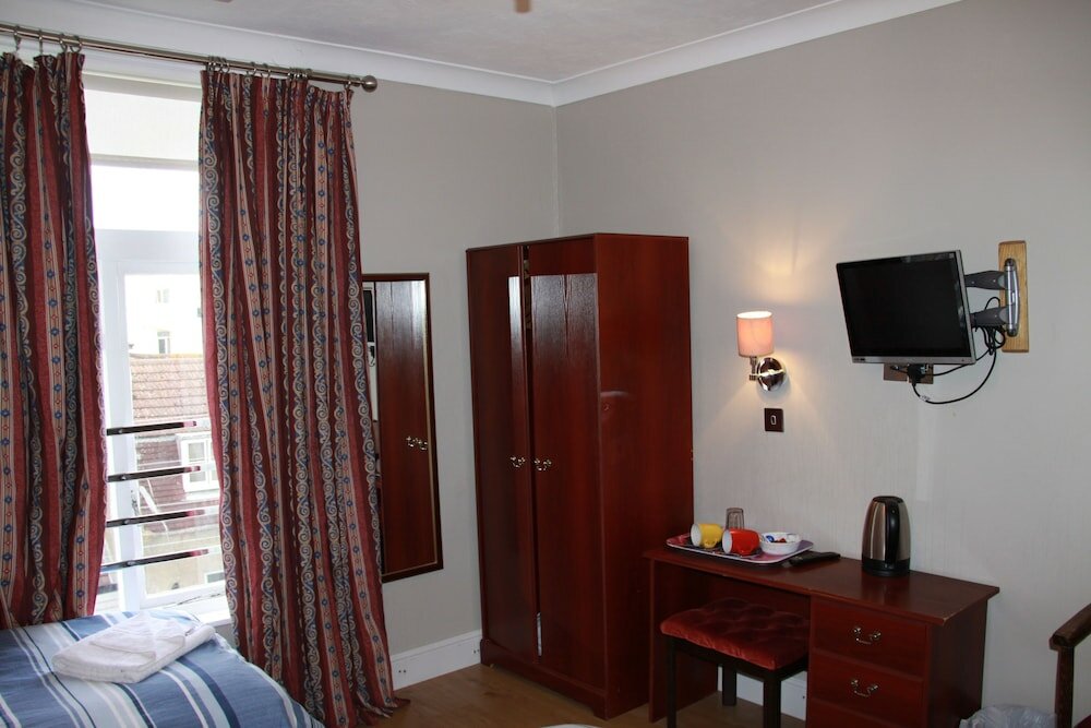 Фото Ambassador Hotel