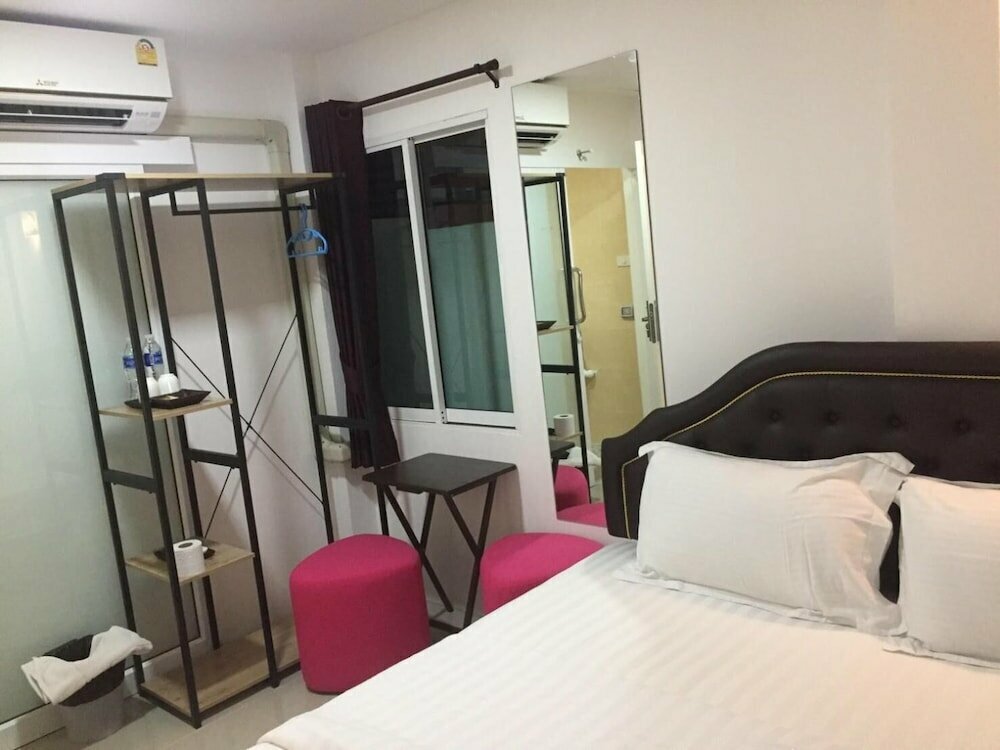 Hotel Ban Thungdang Boutique Hotel, Bangkok, photo