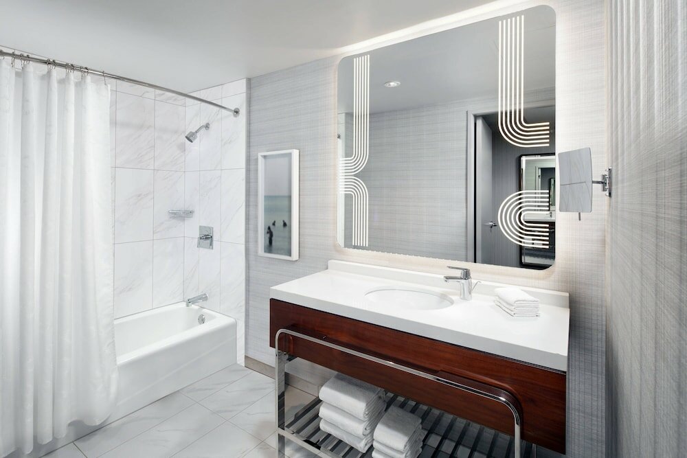 Фото Sheraton Grand Los Angeles