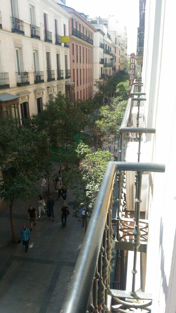 Фото Hostal Palacios Fuencarral