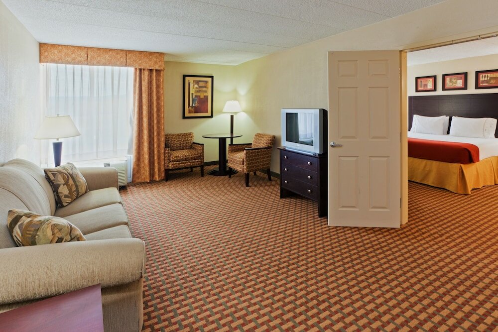 Фото Holiday Inn Express Woodstock-Shenandoah Valley, an Ihg Hotel
