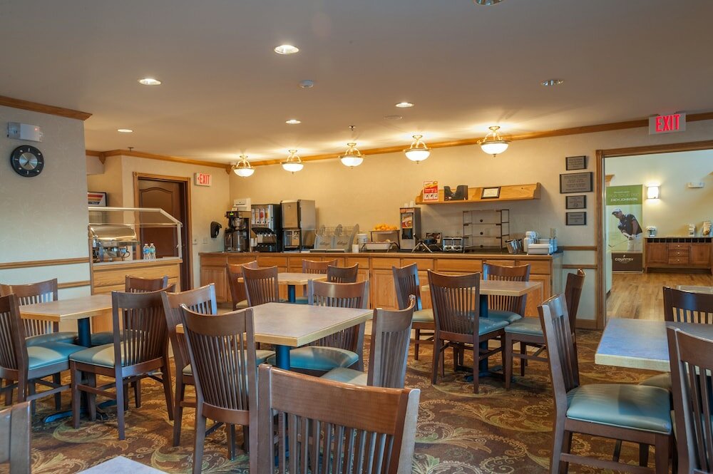 Фото Country Inn & Suites by Radisson, Milwaukee Airport, Wi