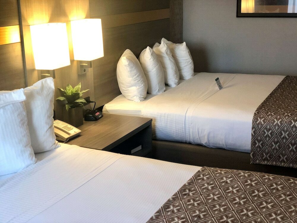 Фото Best Western Moriarty Heritage Inn