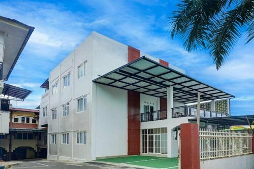 Гостиница Oyo 92518 De Luna Hotel в Мартапуре