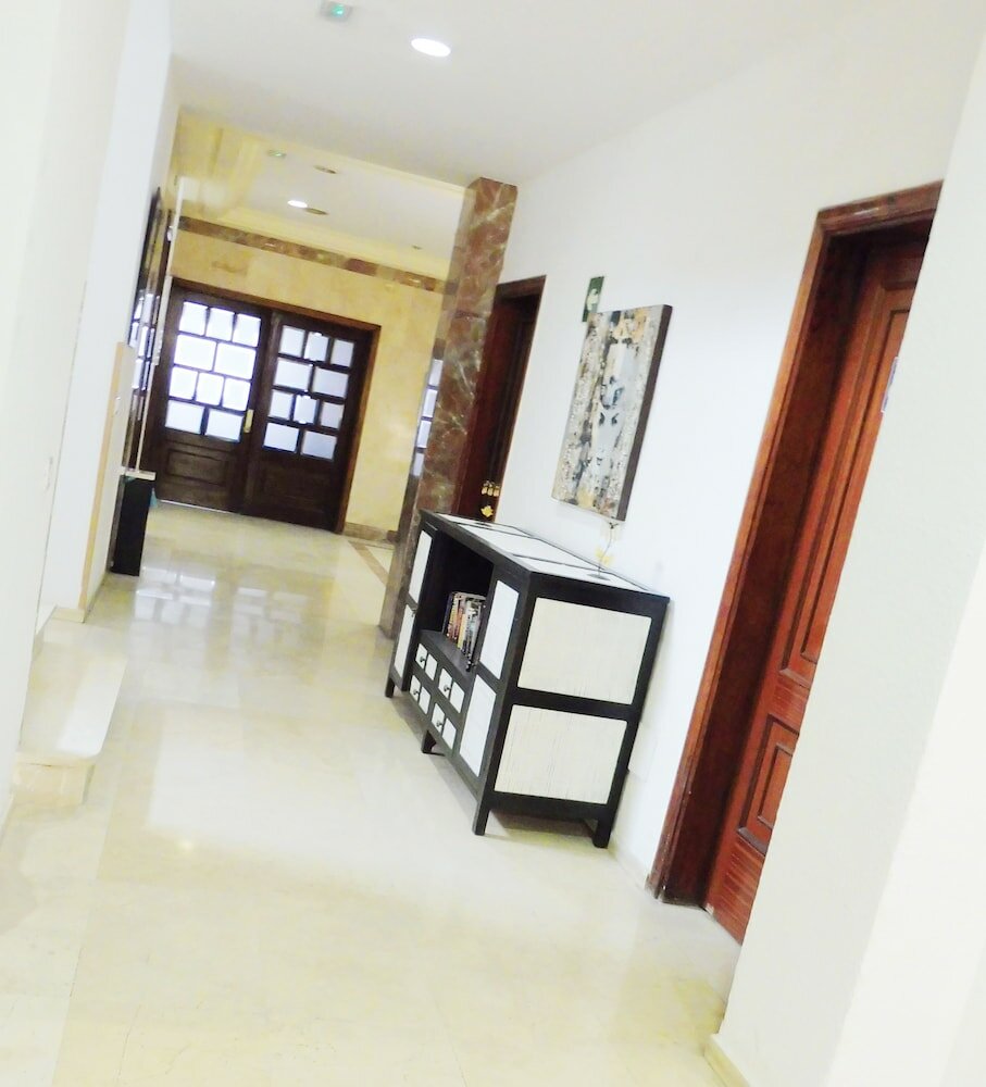 Фото Hotel Aeropuerto Sur