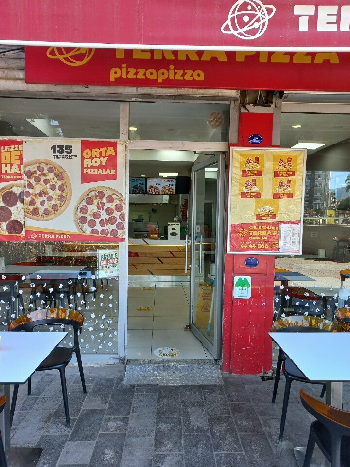 محل صنع البيتزا Pizza Pizza ، إزمير، صورة