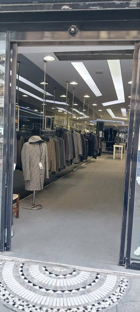 Clothing store Weaver, Istanbul, photo