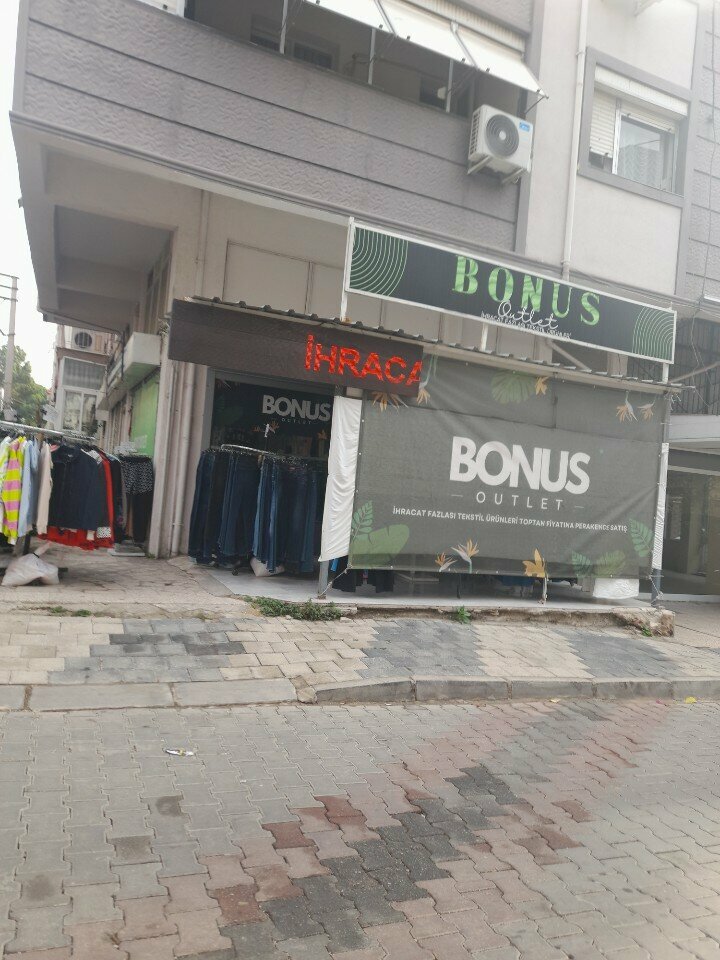 Wrought iron Dora Construction Market, Izmir, photo