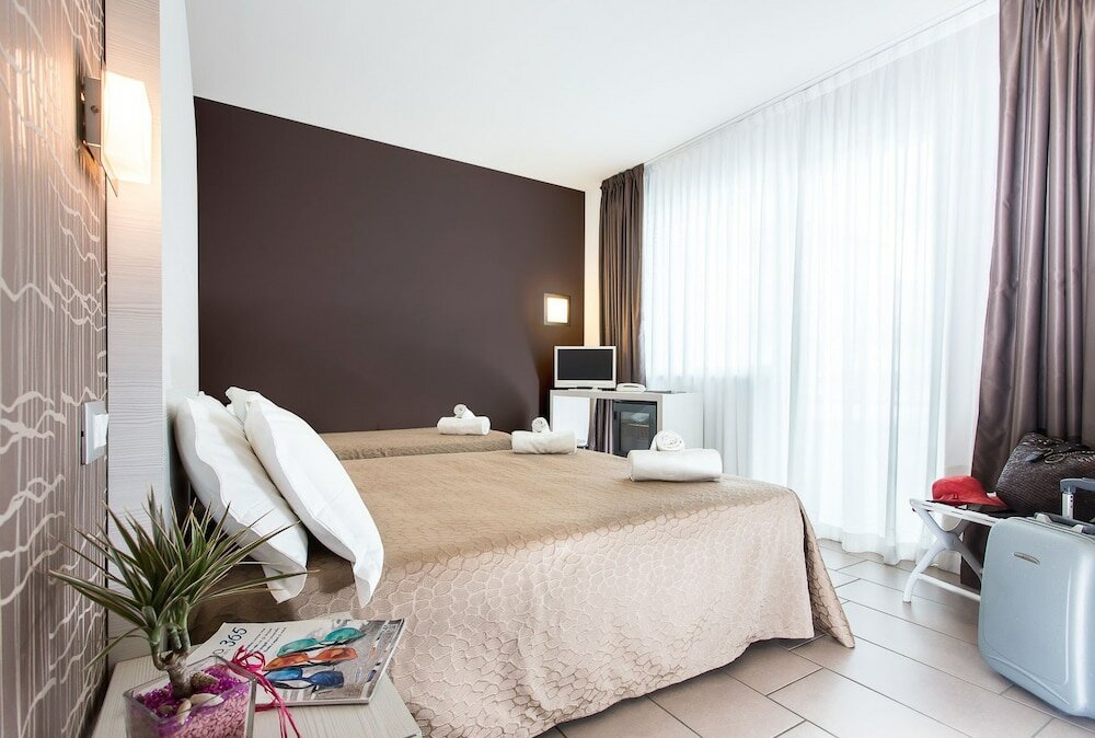 Фото 47050645746