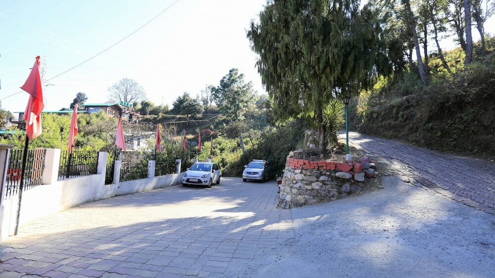 Фото Woodsvilla Resort