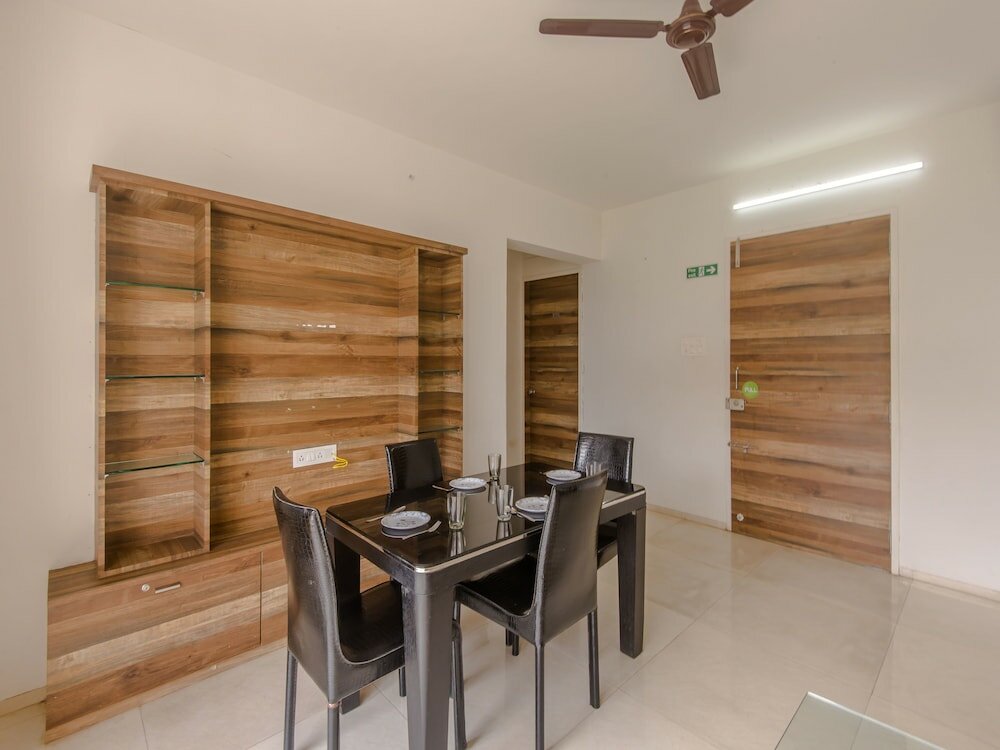 Фото Oyo 9738 Hotel House Khas Suites