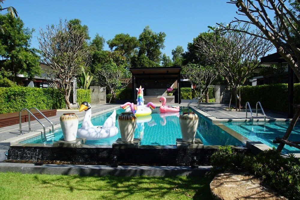 Фото Chatnipa Beach Resort by Morseng