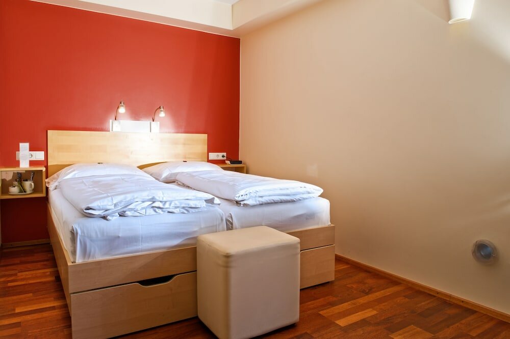 Фото Town Hotel Wiesbaden