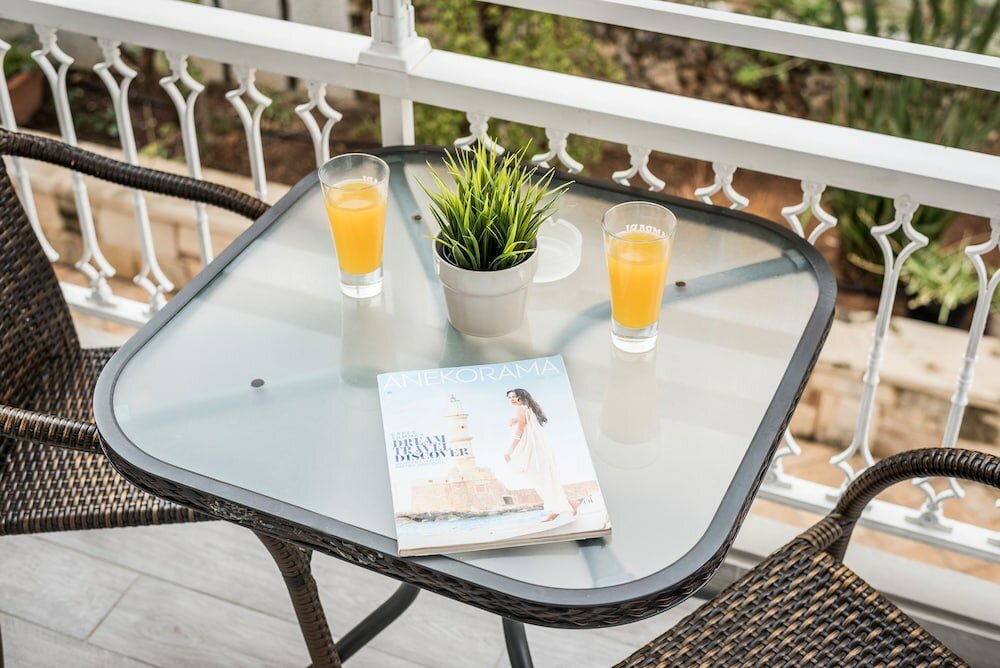 Фото Irini Stalos Apartments