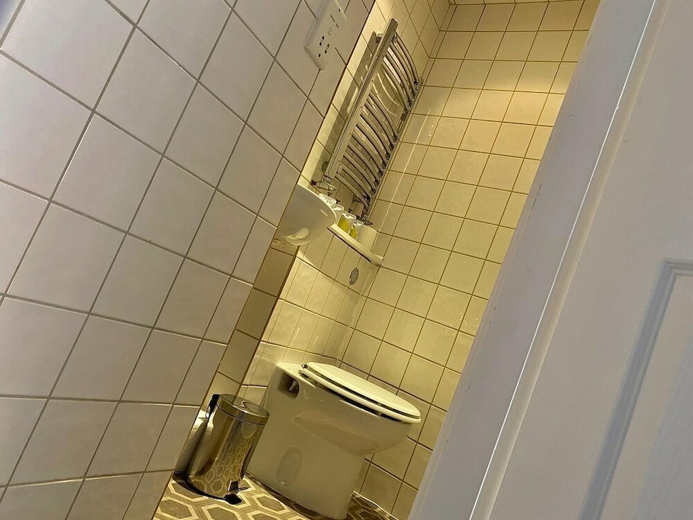 Фото Grosvenor Place Guest House