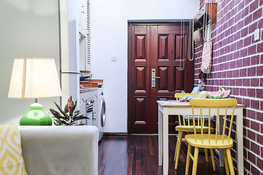 Фото Shanghai Wonderoom Lane house Yongjia Rd