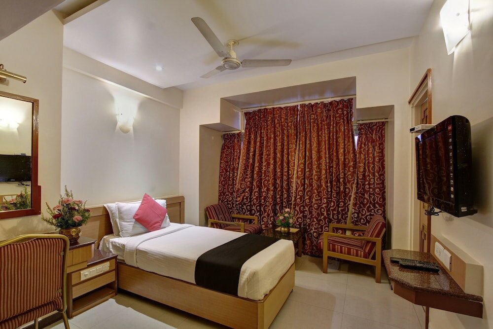 Фото Oyo 8169 Hotel Salem Castle