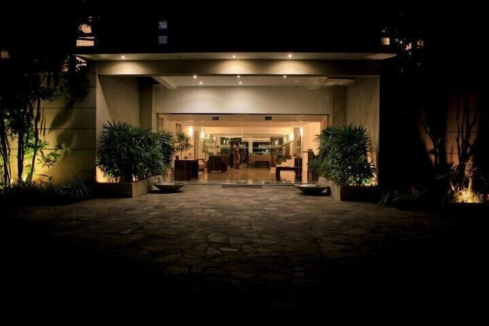 Фото Lavendish Okrin Hotel