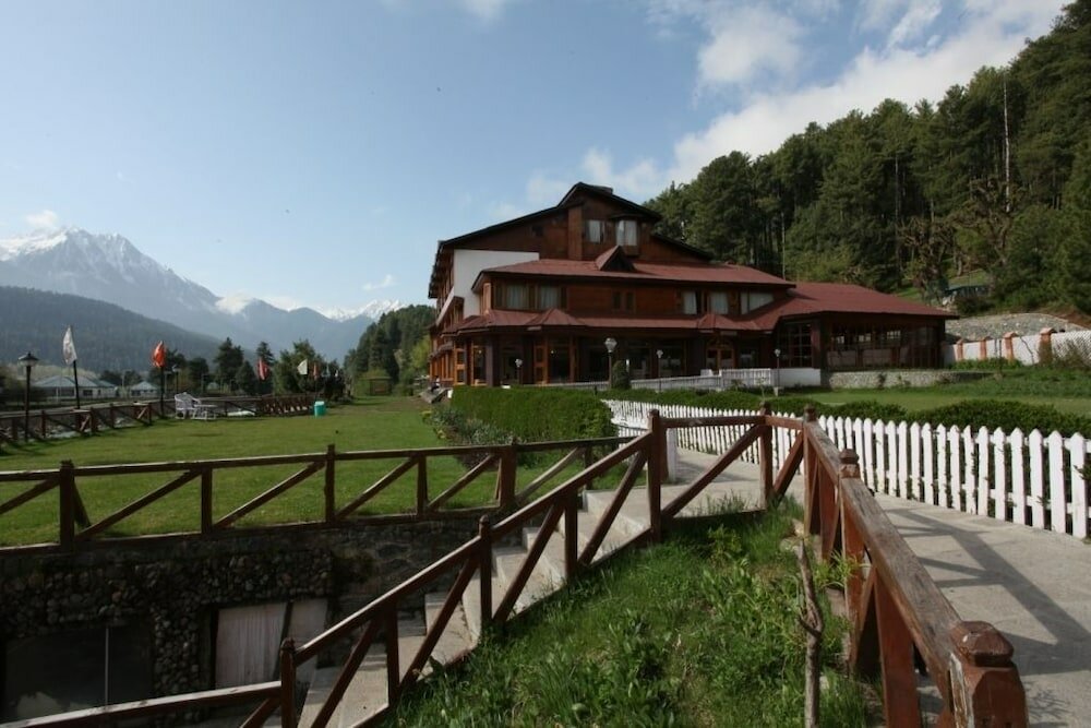 Фото Hotel Heevan Pahalgam
