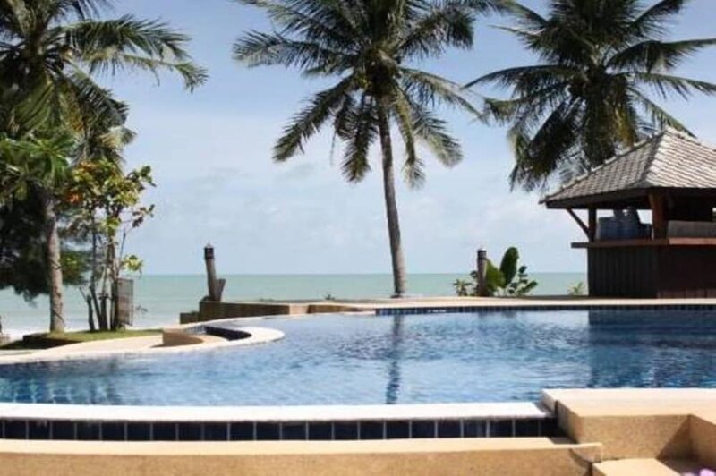 Гостиница Khanom Sunrise Beach Hotel