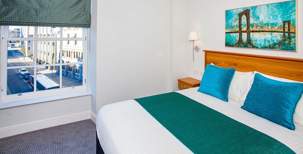 Фото Royal Athenaeum Suites