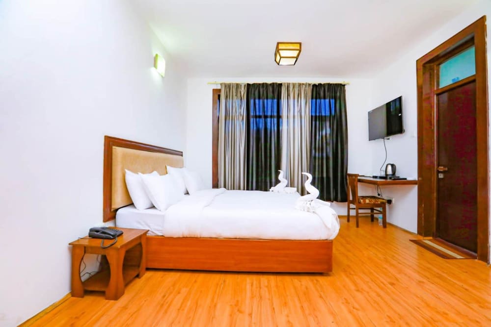 Фото Tih Hotel Sky Desert