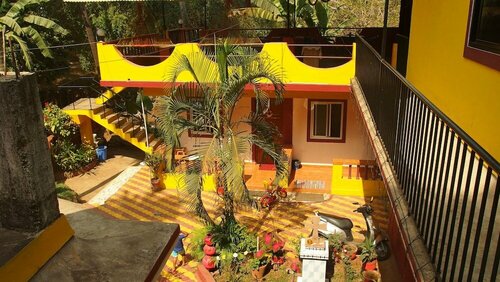Гостиница Yellow House